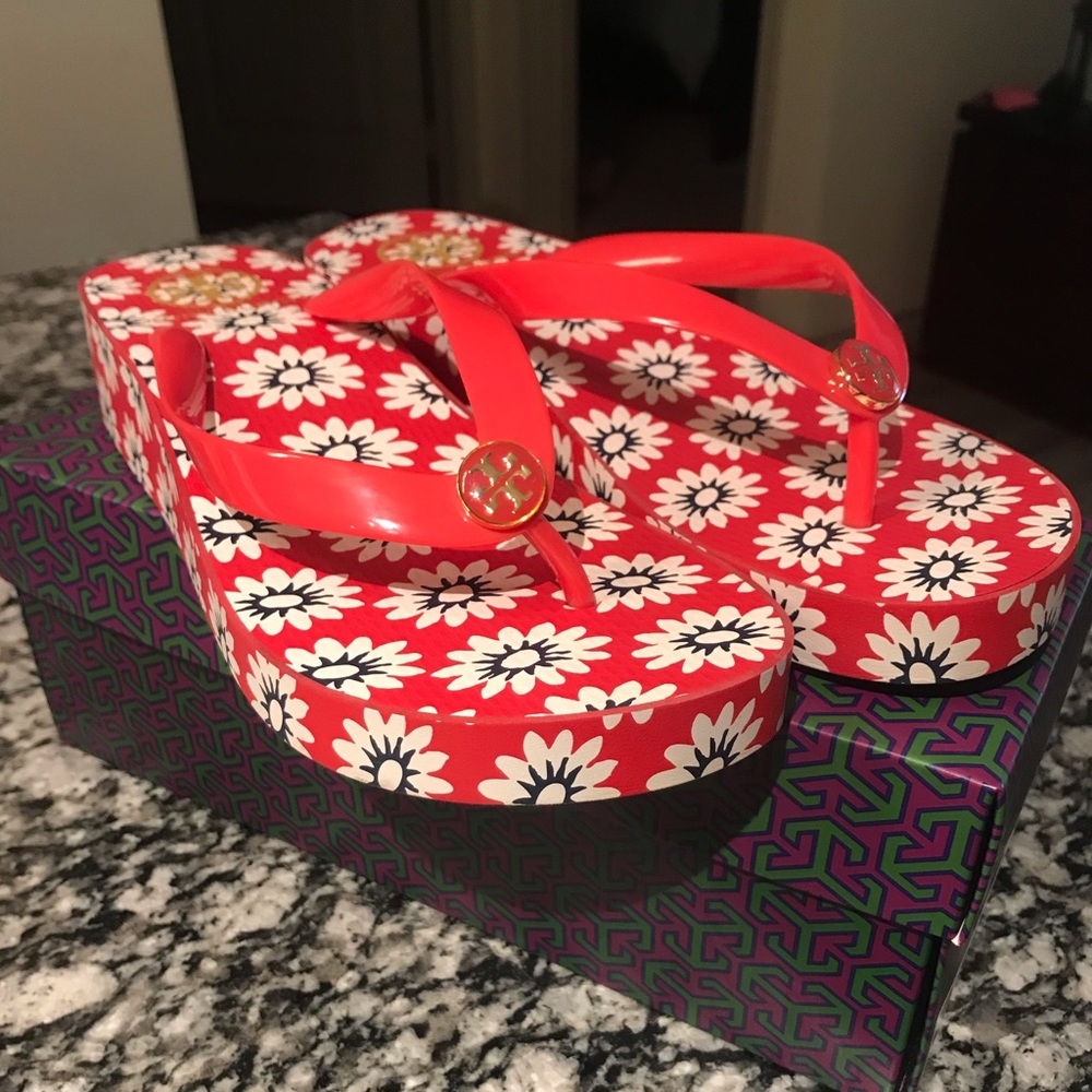 Tory Burch wedge flip flop